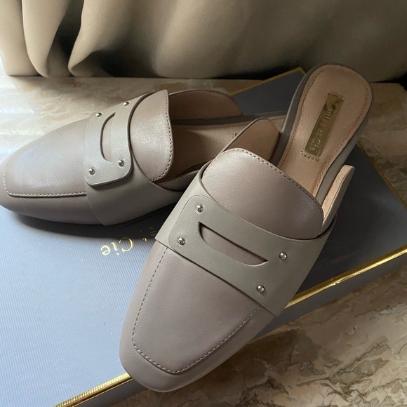 ▫️New▫️ Louise et Cie Charriet Loafer Mule - Picture 2 of 5